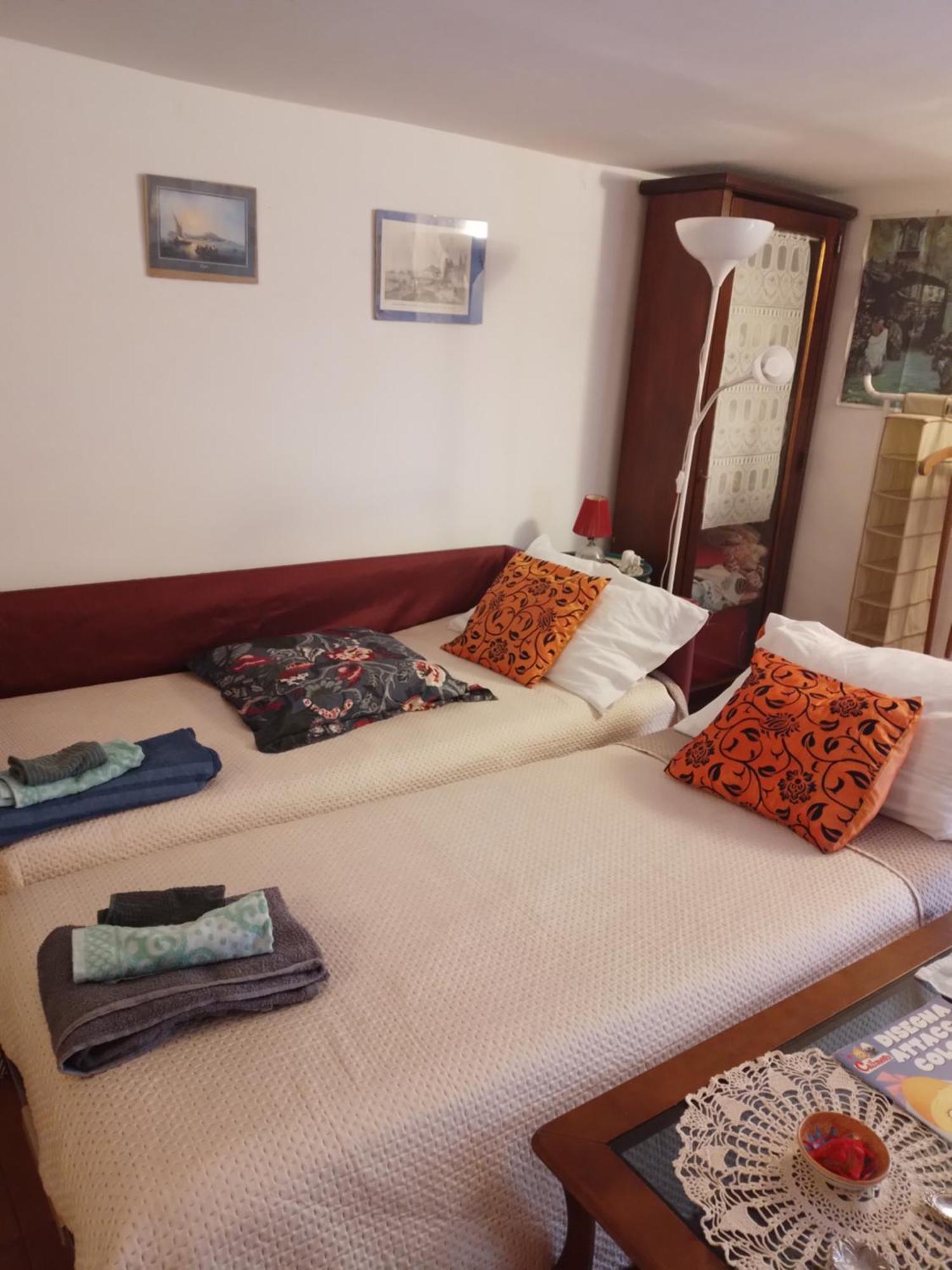 Donnalbina House Centro * Naples